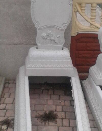 Пам`ятники бетонні
