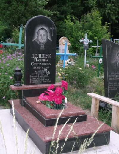 Пам`ятники гранітні
