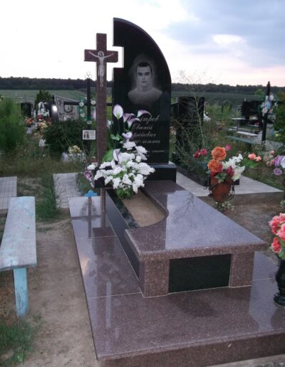 Пам`ятники гранітні