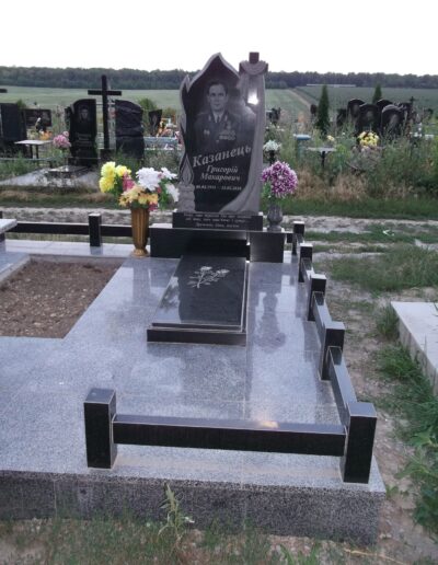 Пам`ятники гранітні