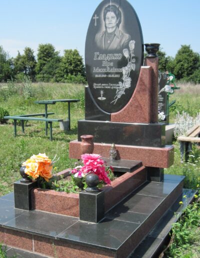 Пам`ятники гранітні